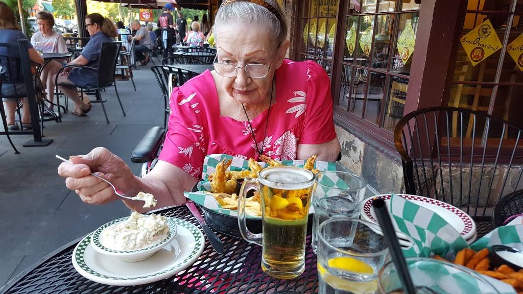 Poor Phils Bar and Grill | restaurant | 139 S Marion St, Oak Park, IL 60302, USA | 7088480871 OR +1 708-848-0871