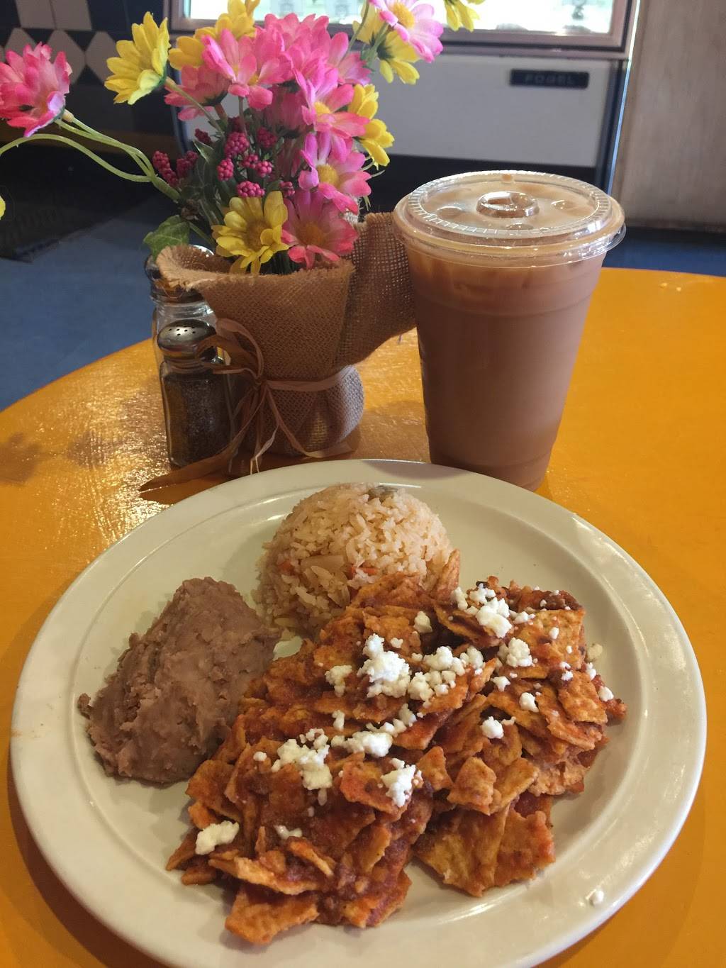 Kristoffers Cafe & Bakery | bakery | 1733 S Halsted St, Chicago, IL 60608, USA | 3128294150 OR +1 312-829-4150