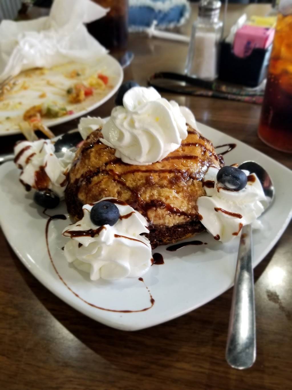 Tres Reynas Latin Cuisine | restaurant | 920 Main St, Evansville, IN 47708, USA | 8125501451 OR +1 812-550-1451