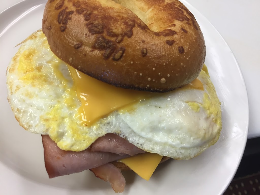 Country Club Cafe | restaurant | 2655 Country Club Dr, Fallon, NV 89406, USA | 7754234616 OR +1 775-423-4616