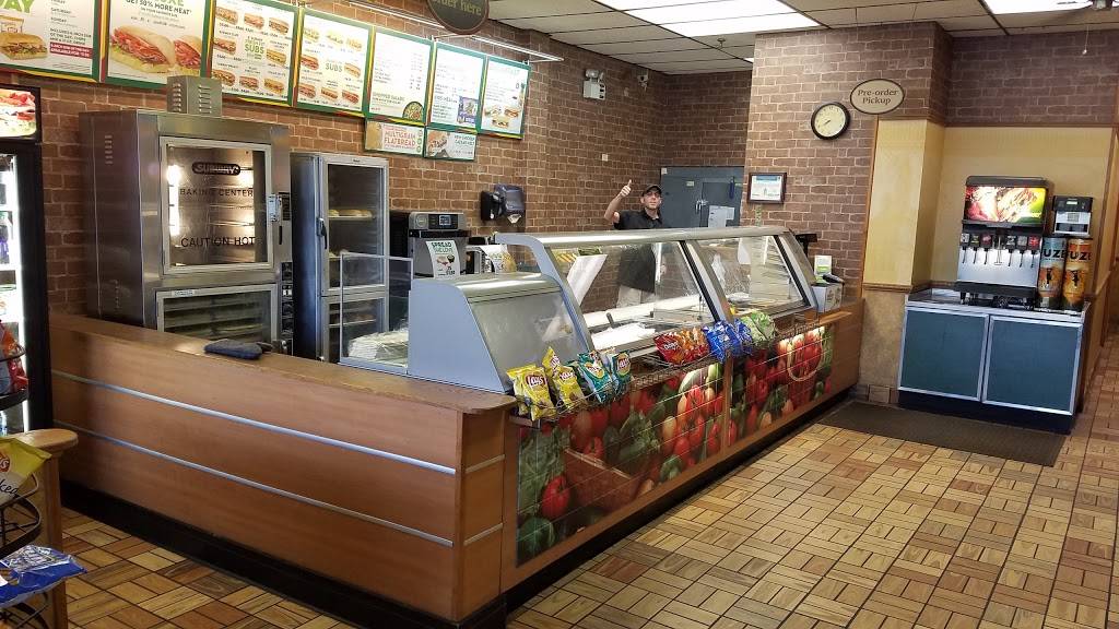 Subway | restaurant | 246 S Silver Springs Rd, Cape Girardeau, MO 63703, USA | 5733390440 OR +1 573-339-0440