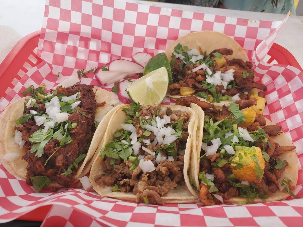 Taqueria El Molcajete | restaurant | 2500 S 8th St, Rogers, AR 72758, USA | 4797709209 OR +1 479-770-9209