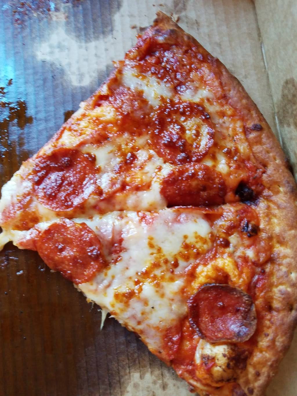 Big Bear Pizza and Subs | meal delivery | 815 East Pkwy, Gatlinburg, TN 37738, USA | 8654305656 OR +1 865-430-5656