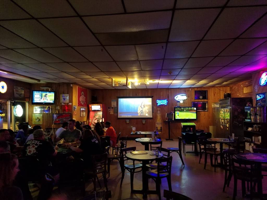 Elm Hill Tavern | restaurant | 1941 Elm Hill Pike, Nashville, TN 37210, USA | 6158725445 OR +1 615-872-5445