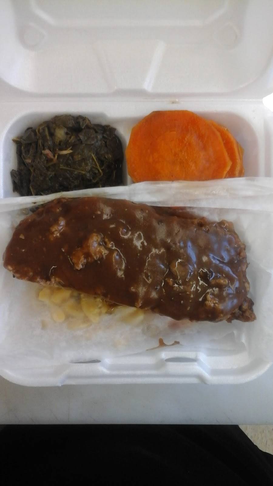 Daniels Soul Food Den | restaurant | 410 W McNichols Rd, Highland Park, MI 48203, USA | 3133772037 OR +1 313-377-2037