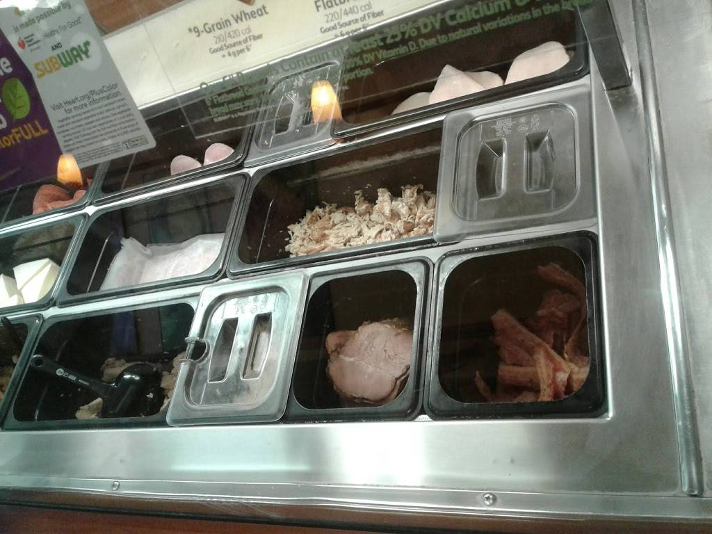 Subway | restaurant | 5818 Highland Shoppes Dr C4, Charlotte, NC 28269, USA | 7049486362 OR +1 704-948-6362