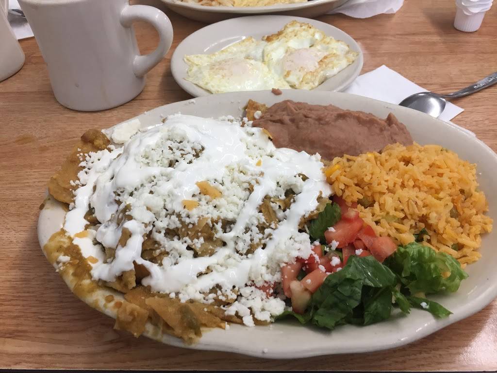 Juans Chuck Wagon Restaurant | restaurant | 1522 Grand Ave, Waukegan, IL 60085, USA | 8476234775 OR +1 847-623-4775