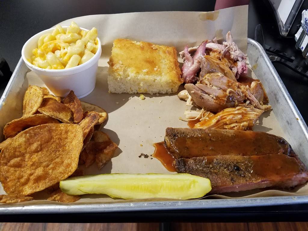 Lovies BBQ | restaurant | 3420 Piedmont Rd NE, Atlanta, GA 30305, USA | 4042542848 OR +1 404-254-2848