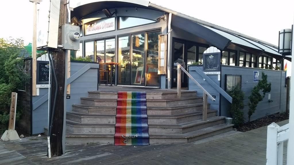 Island Breeze | restaurant | 178 Bayview Walk, Cherry Grove, NY 11782, USA | 6315979111 OR +1 631-597-9111