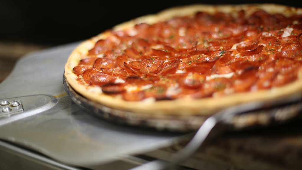 Carluccis Pizzeria | restaurant | 8757 Smoky Row Rd, Powell, OH 43065, USA | 6147641611 OR +1 614-764-1611