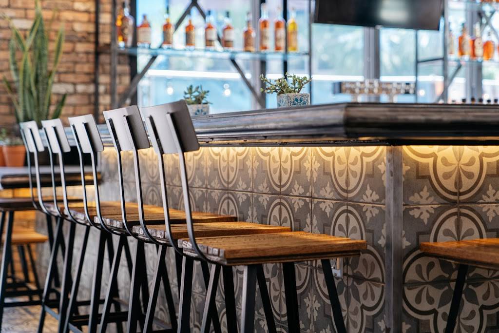 Porch & Swing | restaurant | 2010 Main St Suite 170, Irvine, CA 92614, USA | 9494187988 OR +1 949-418-7988