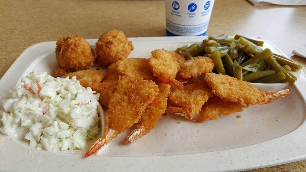 Captain Ds | restaurant | 2547 Airport Thruway, Columbus, GA 31904, USA | 7063239016 OR +1 706-323-9016