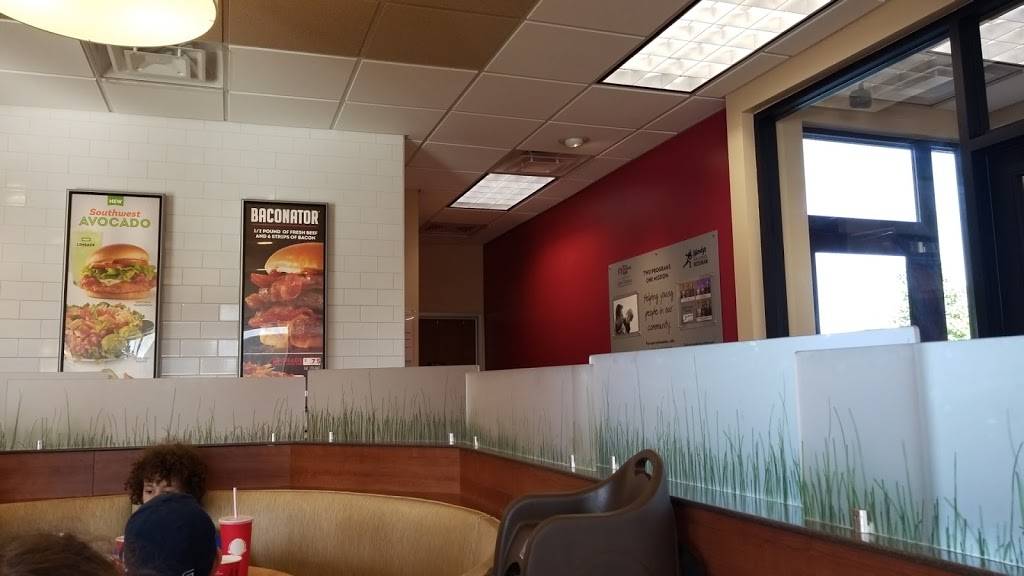 Wendys | restaurant | 480 Main St, Jackson, OH 45640, USA | 7402866221 OR +1 740-286-6221