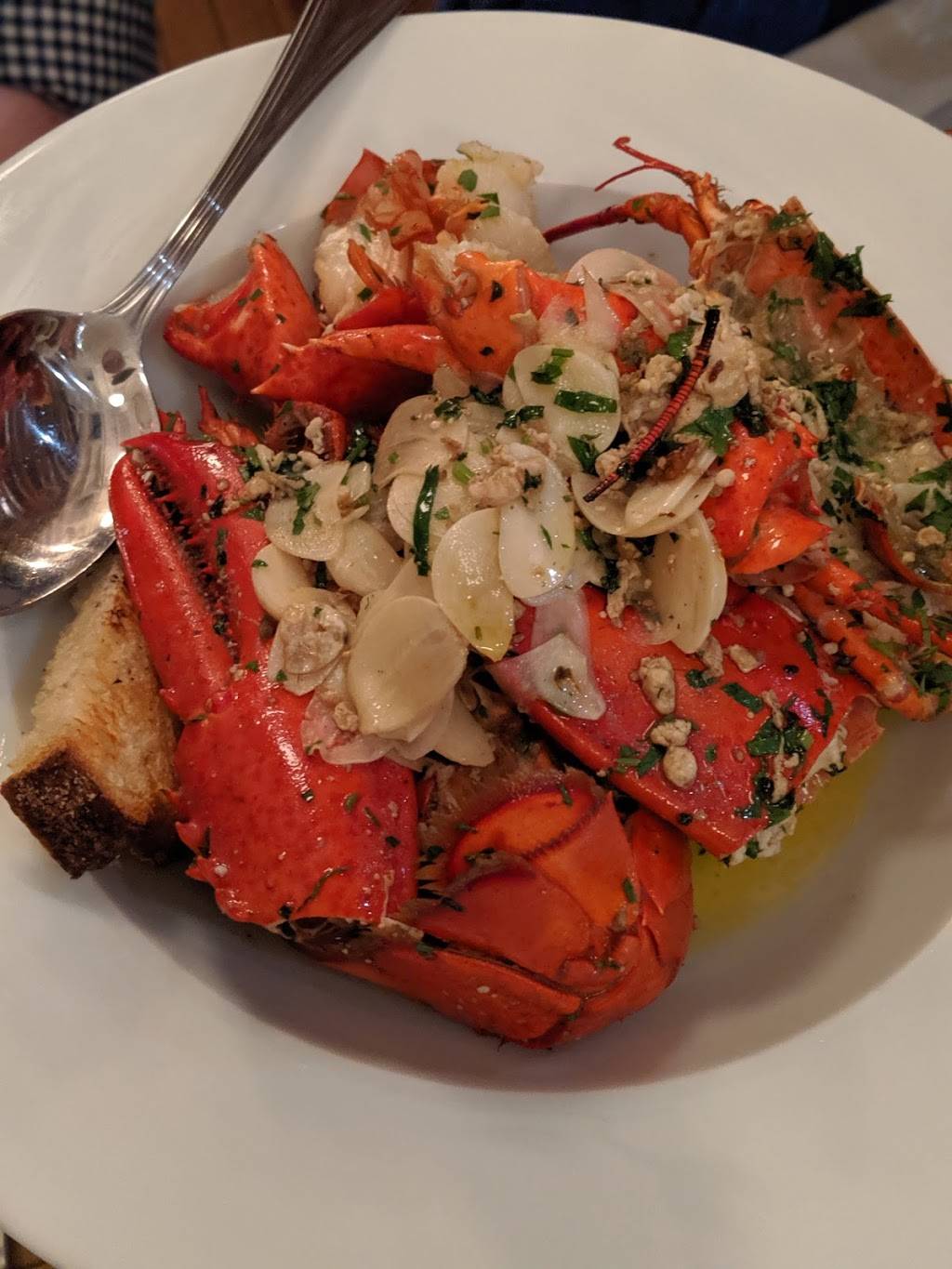 Pesce Too Presents Phing Tham | restaurant | 317 7th St SE, Washington, DC 20003, USA | 2408558178 OR +1 240-855-8178