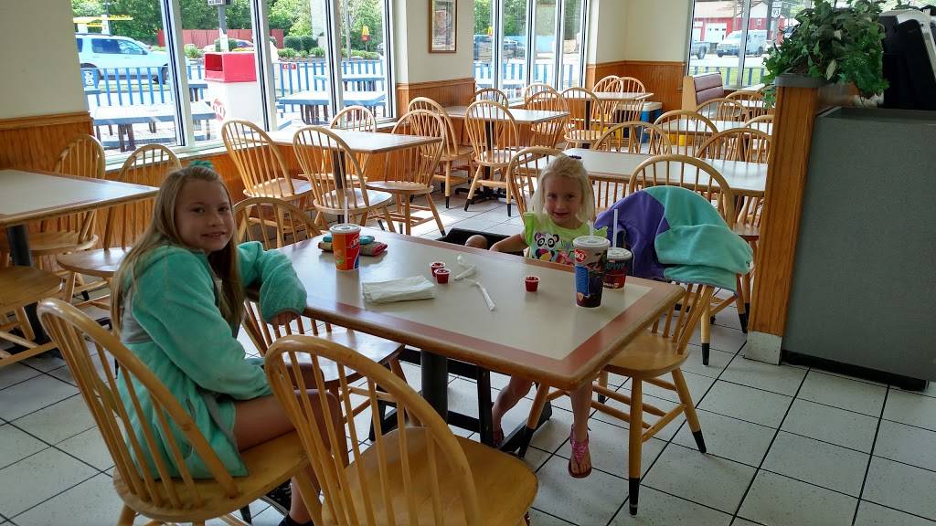 Dairy Queen | restaurant | 1629 Maysville Ave, Zanesville, OH 43701, USA | 7404536930 OR +1 740-453-6930