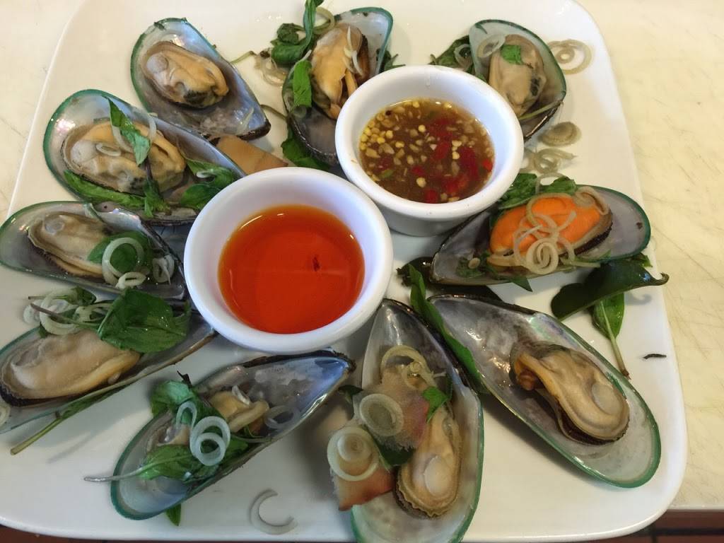 Tara Thai | restaurant | 234 S Pacific Coast Hwy, Redondo Beach, CA 90277, USA | 3103798593 OR +1 310-379-8593