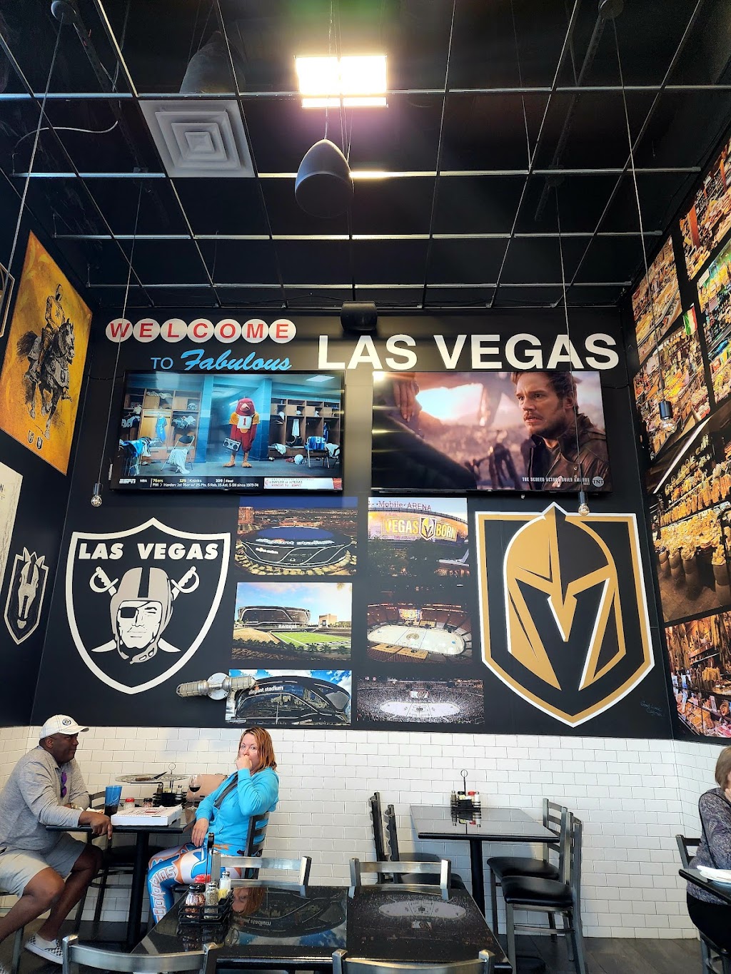 Carmines Pizza Kitchen | restaurant | 1395 Raiders Way Suite 160, Henderson, NV 89052, USA | 7022608777 OR +1 702-260-8777