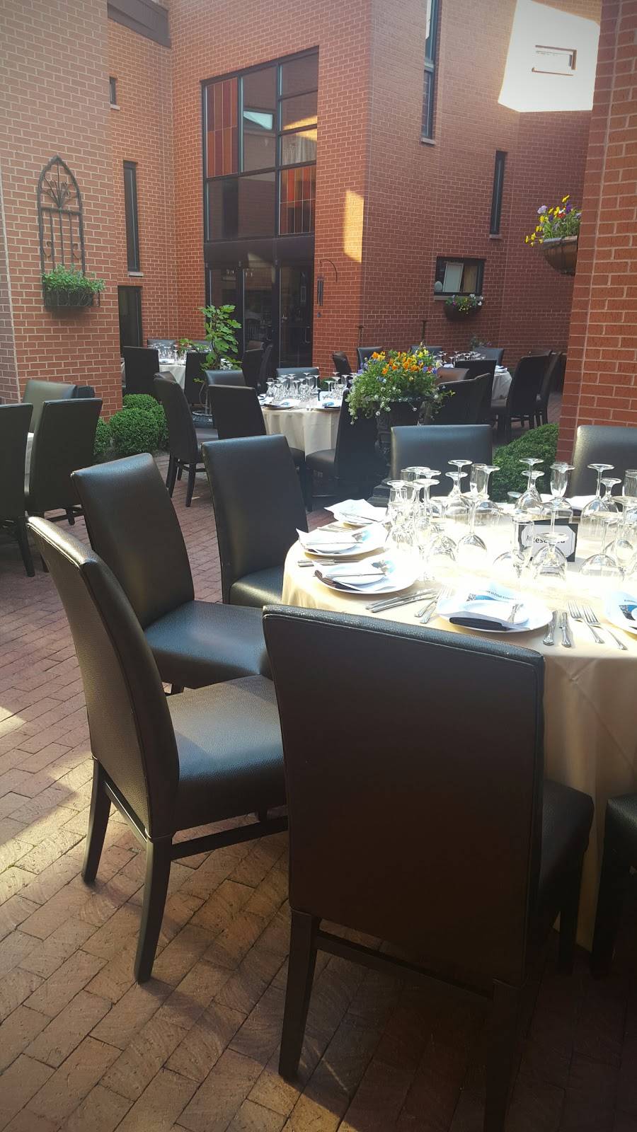 Gamba Ristorante | restaurant | 455 East 84th Avenue, Merrillville, IN 46410, USA | 2197365000 OR +1 219-736-5000