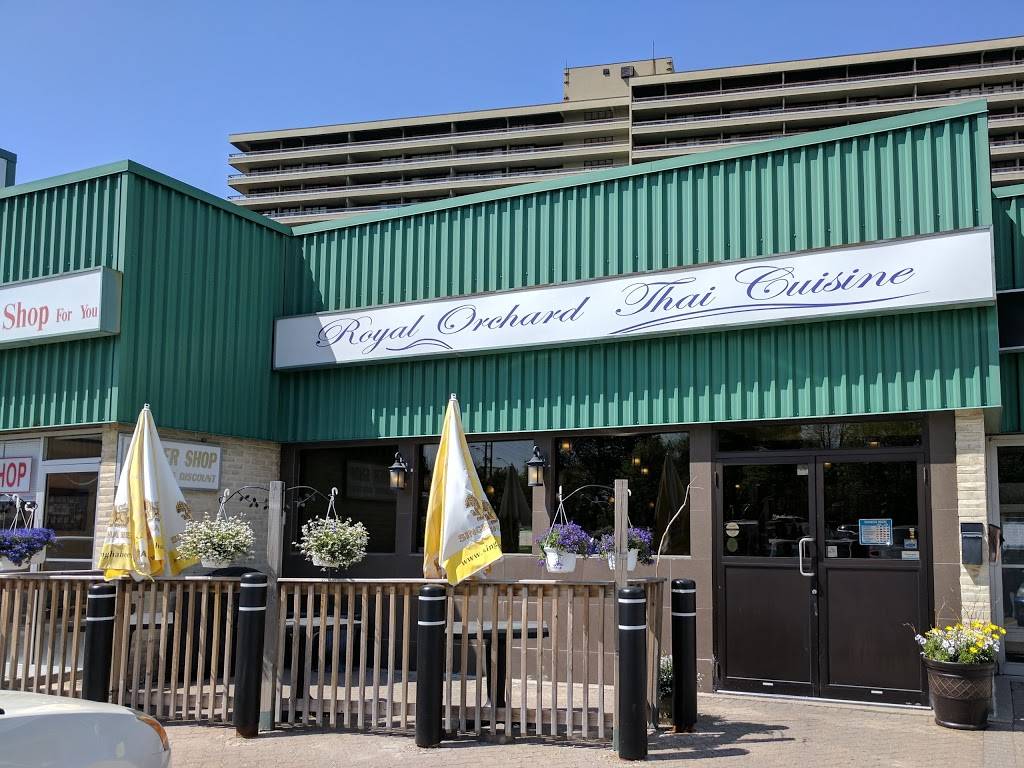 Royal Orchard Thai Cuisine | restaurant | 10 Royal Orchard Blvd, Thornhill, ON L3T 3C3, Canada | 9057091399 OR +1 905-709-1399
