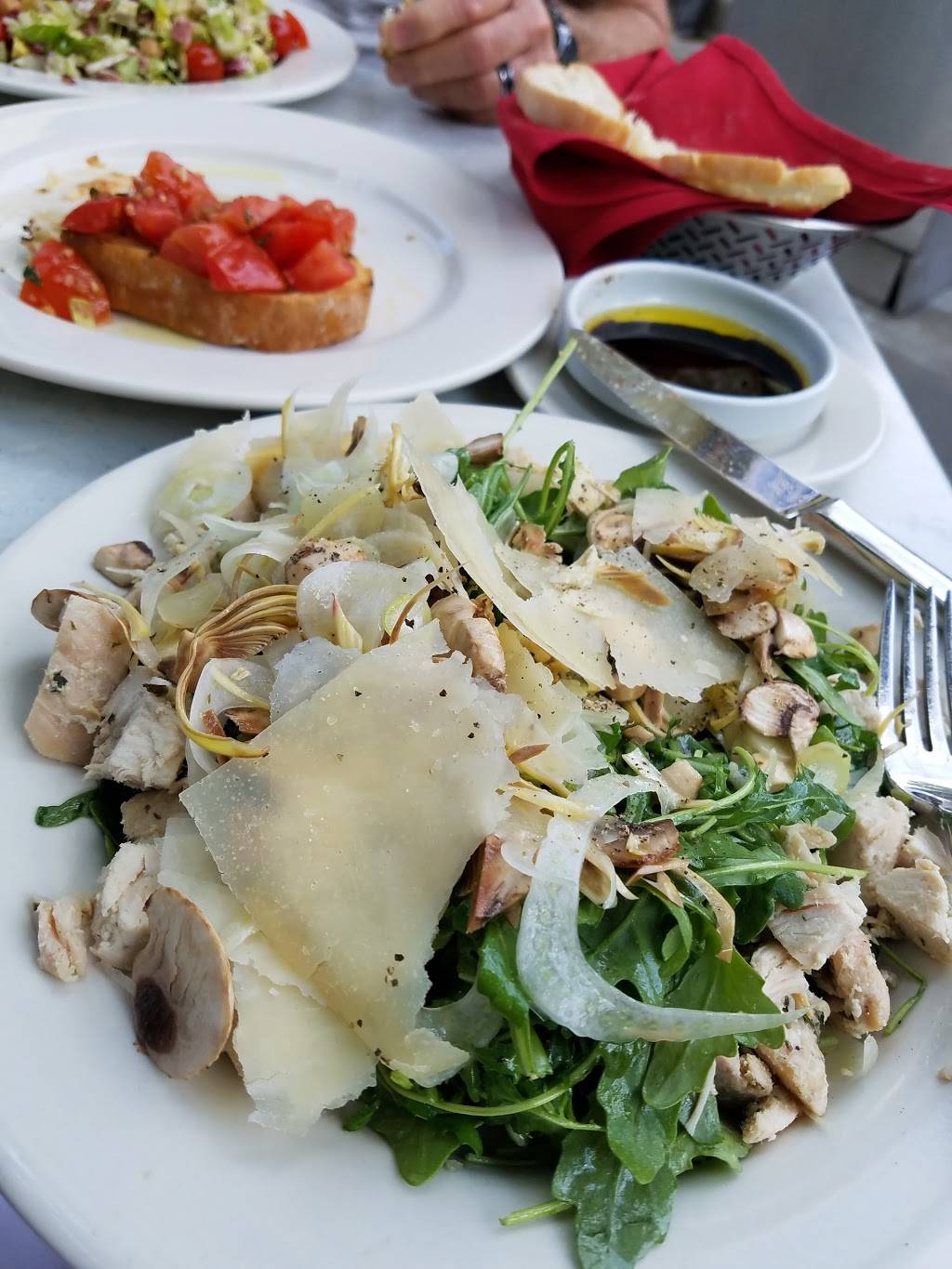 Naples Ristorante E Bar | restaurant | 1550 Disneyland Dr, Anaheim, CA 92802, USA | 7147766200 OR +1 714-776-6200