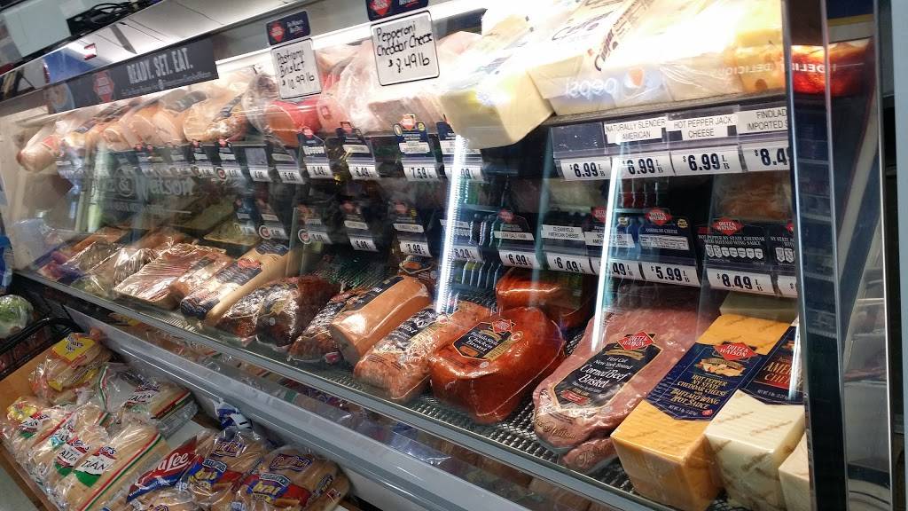 Crown Deli | restaurant | 3806 Morrell Ave, Philadelphia, PA 19114, USA | 2156322910 OR +1 215-632-2910