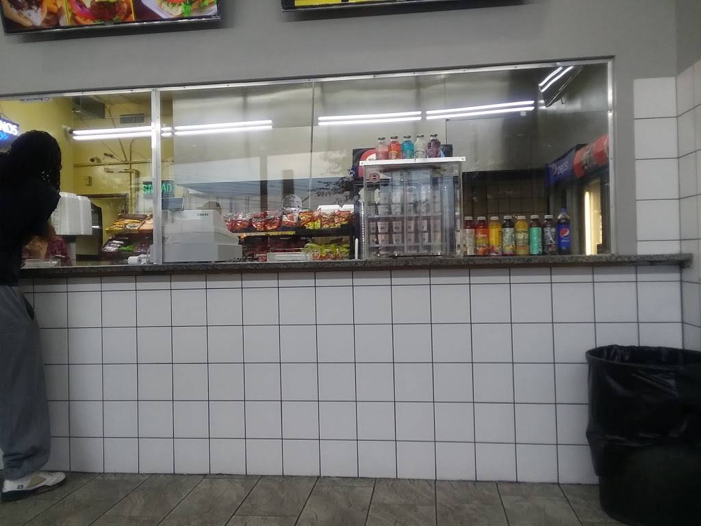 Kennedy Fish & Chicken Corporation | restaurant | 2425 E 72nd St, Chicago, IL 60649, USA | 7732211000 OR +1 773-221-1000