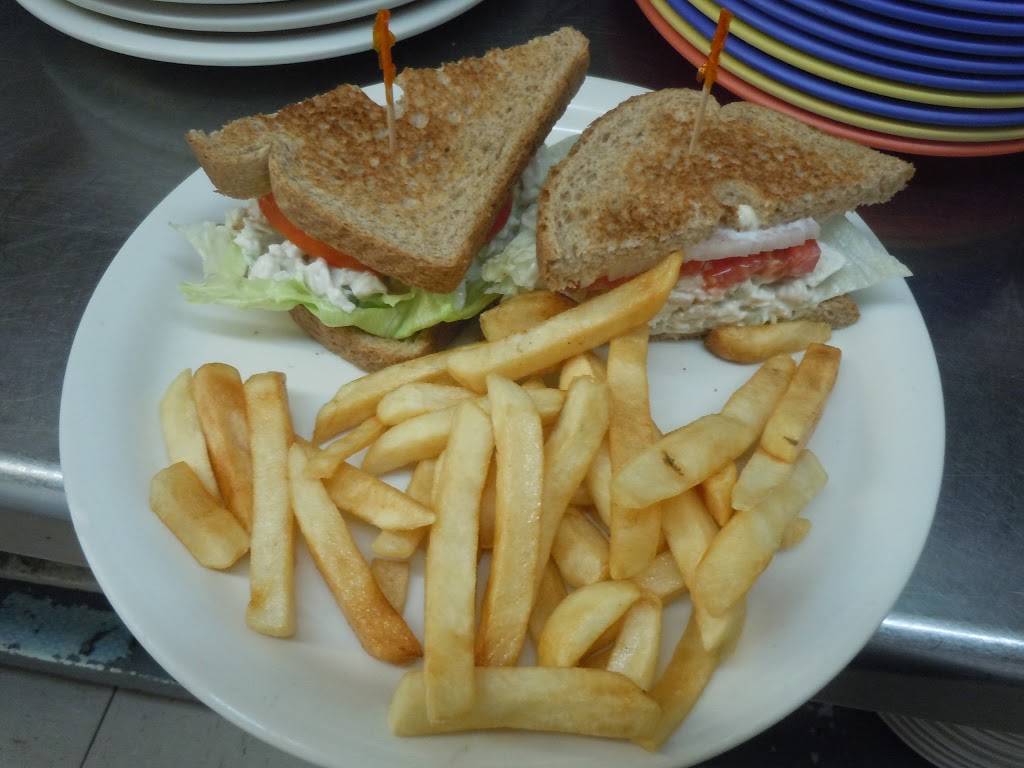 JJ Plum II Cafe | cafe | 4131 US-1, Fort Pierce, FL 34982, USA | 7724688622 OR +1 772-468-8622