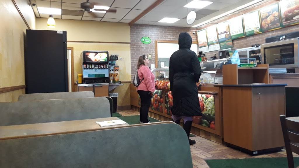 Subway | restaurant | 584 W Dussel Dr, Maumee, OH 43537, USA | 4198930550 OR +1 419-893-0550