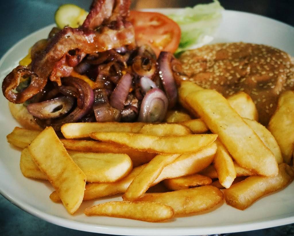 American Burgers | restaurant | 326A Sunrise Hwy, Rockville Centre, NY 11570, USA | 5167662227 OR +1 516-766-2227