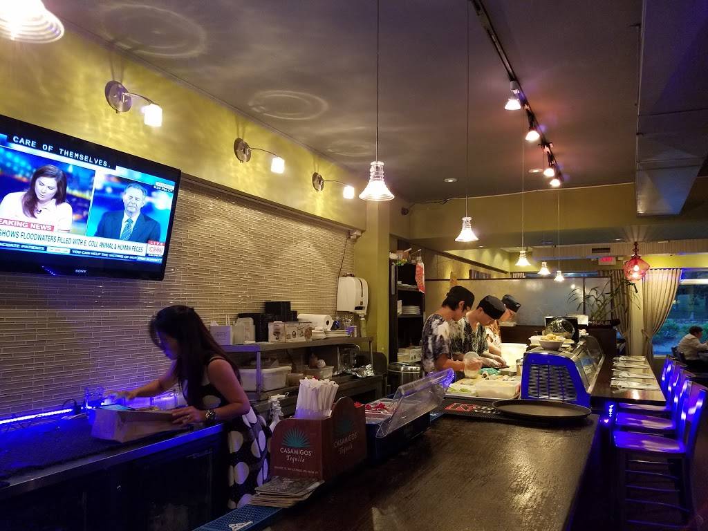 Reiki Sushi & Asian Bistro | restaurant | 239 Danbury Rd, Wilton, CT 06897, USA | 2037628788 OR +1 203-762-8788