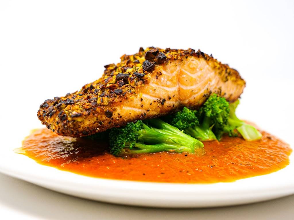 Curtains Bar and Restaurant | restaurant | 150 Avenel St, Avenel, NJ 07001, USA | 7325824595 OR +1 732-582-4595