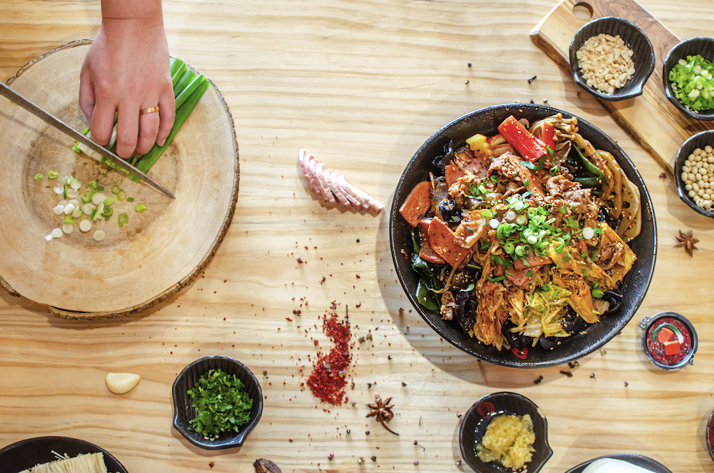 Da Mao Jia 大毛家 | Royal Highness Zhu 朱椿 | A Place by DaMao 大毛家 | restaurant | 4131 N Rockwell St, Chicago, IL 60618, USA | 7737998151 OR +1 773-799-8151