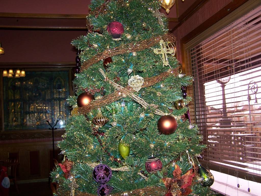 Gilhooleys Grande Saloon Inc | restaurant | 3901 W 103rd St, Chicago, IL 60655, USA | 7732332200 OR +1 773-233-2200