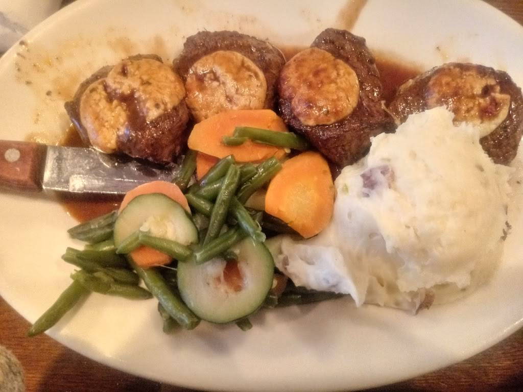 Lakeview Grille | restaurant | 604 W Veterans Pkwy, Yorkville, IL 60560, USA | 6305533055 OR +1 630-553-3055