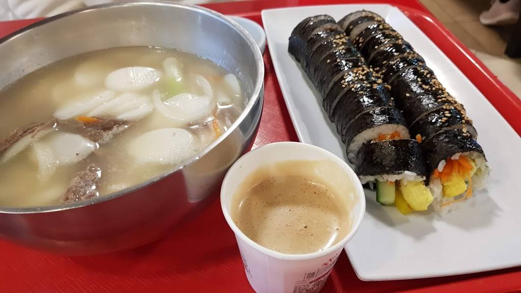 HomeTown | restaurant | 3301 184th St SW, Lynnwood, WA 98037, USA | 4255822691 OR +1 425-582-2691