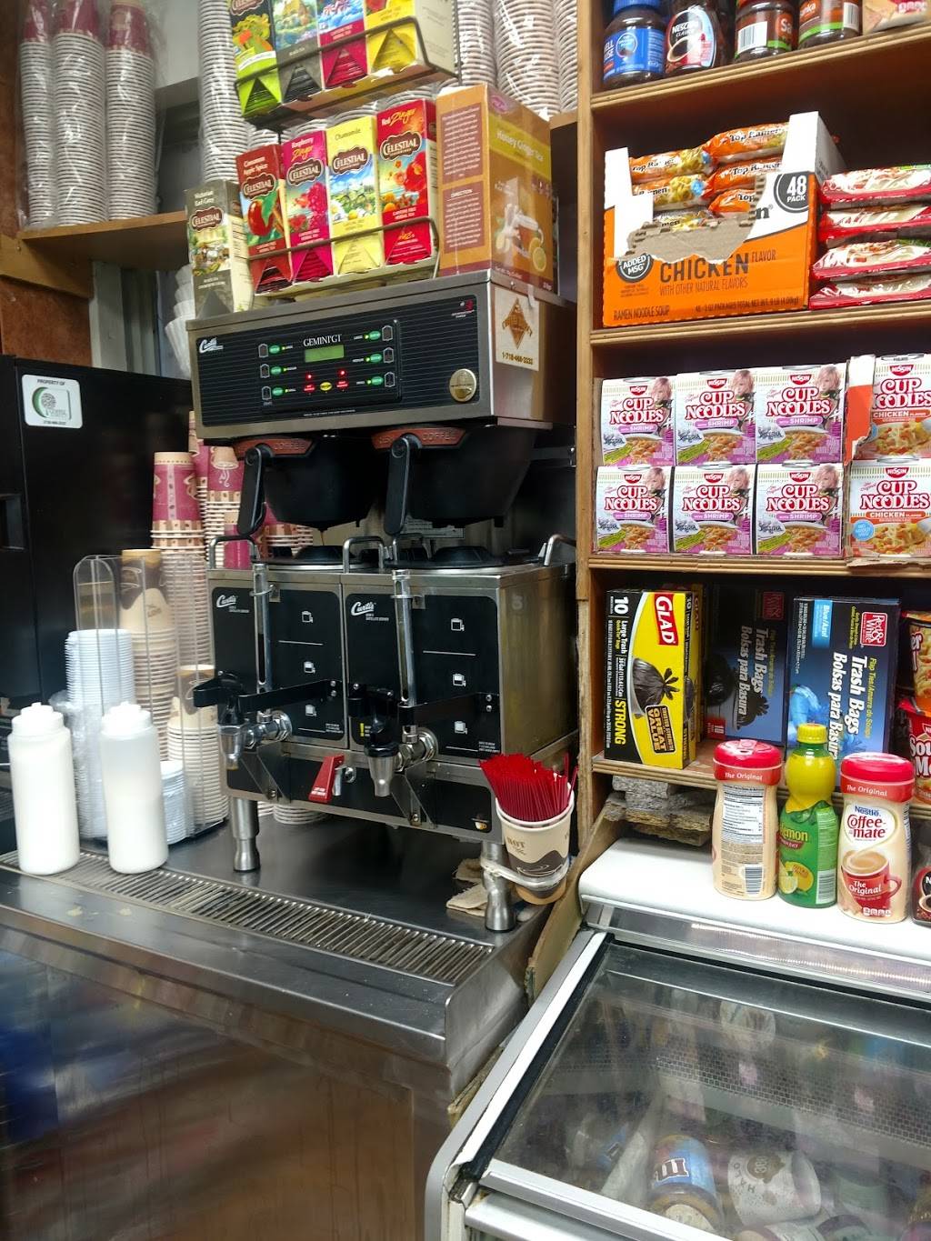 Caton Deli & Luncheonette | restaurant | 1818 Caton Ave, Brooklyn, NY 11226, USA | 3477157757 OR +1 347-715-7757