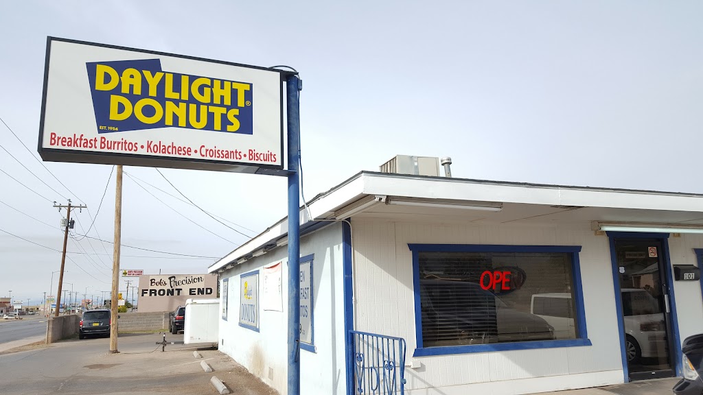 Daylight Donuts | bakery | 101 N Florida Ave, Alamogordo, NM 88310, USA | 5754343378 OR +1 575-434-3378