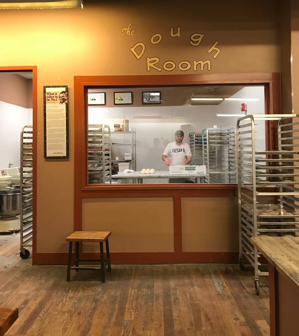 DeSano Pizza Bakery | restaurant | 115 16th Ave S, Nashville, TN 37203, USA | 6159531168 OR +1 615-953-1168