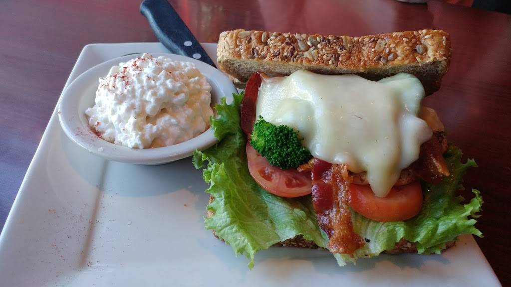 Saks Sports Bar | restaurant | 1460 Co Rd E East, Vadnais Heights, MN 55110, USA | 6514846119 OR +1 651-484-6119