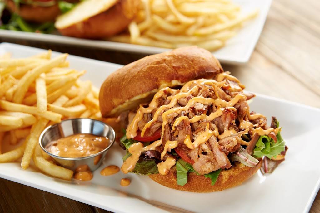 Munch Bistro - Thai With A Twist | restaurant | 18541A Beach Blvd, Huntington Beach, CA 92648, USA | 7143696100 OR +1 714-369-6100