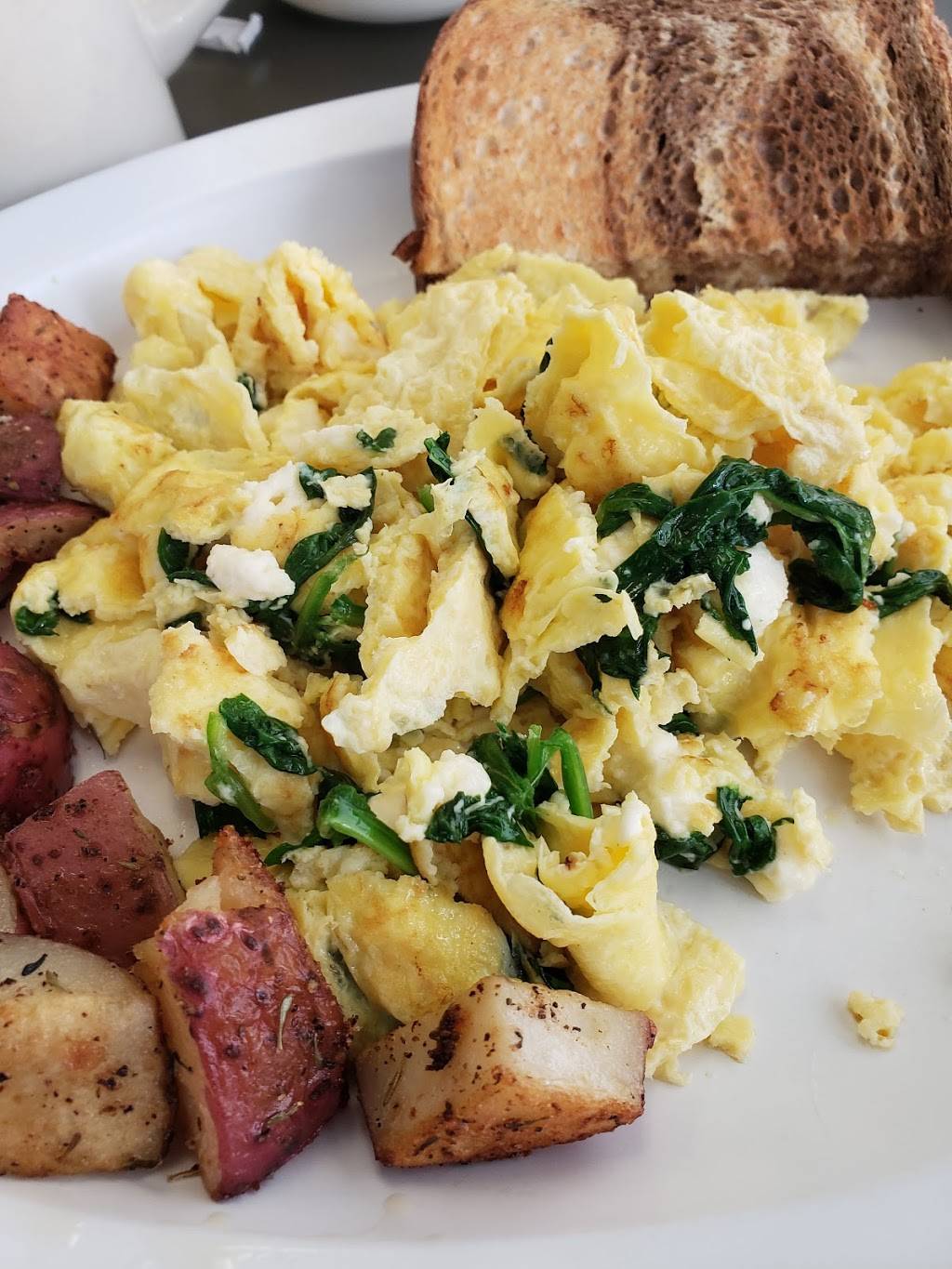 Salt & Pepper | restaurant | 268 Lincoln St, Worcester, MA 01605, USA | 5087551113 OR +1 508-755-1113