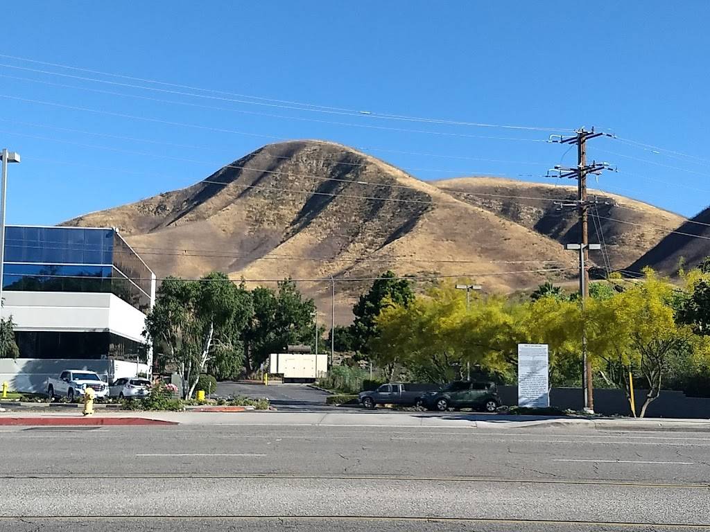 Starbucks | cafe | 26531 Agoura Rd, Calabasas, CA 91302, USA | 8188780503 OR +1 818-878-0503