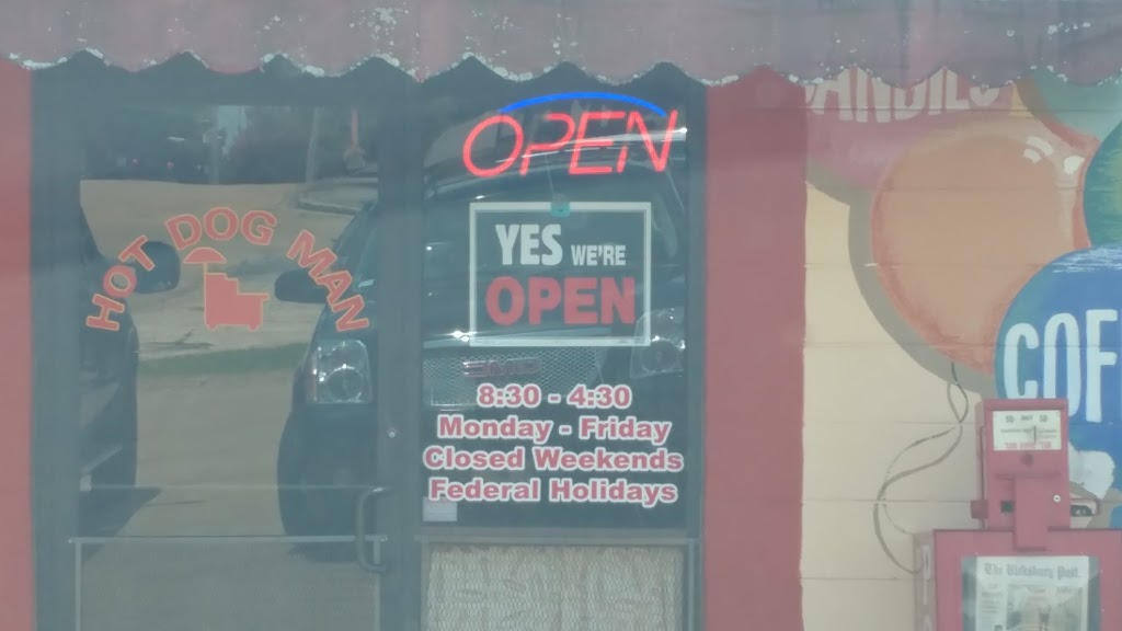 Hot Dog Man | restaurant | 1710 Monroe St, Vicksburg, MS 39180, USA | 6016293998 OR +1 601-629-3998