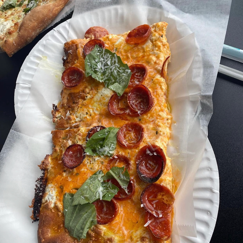 Lucia Pizza Of Avenue X | restaurant | 2201 Avenue X, Brooklyn, NY 11235, USA | 7183130999 OR +1 718-313-0999