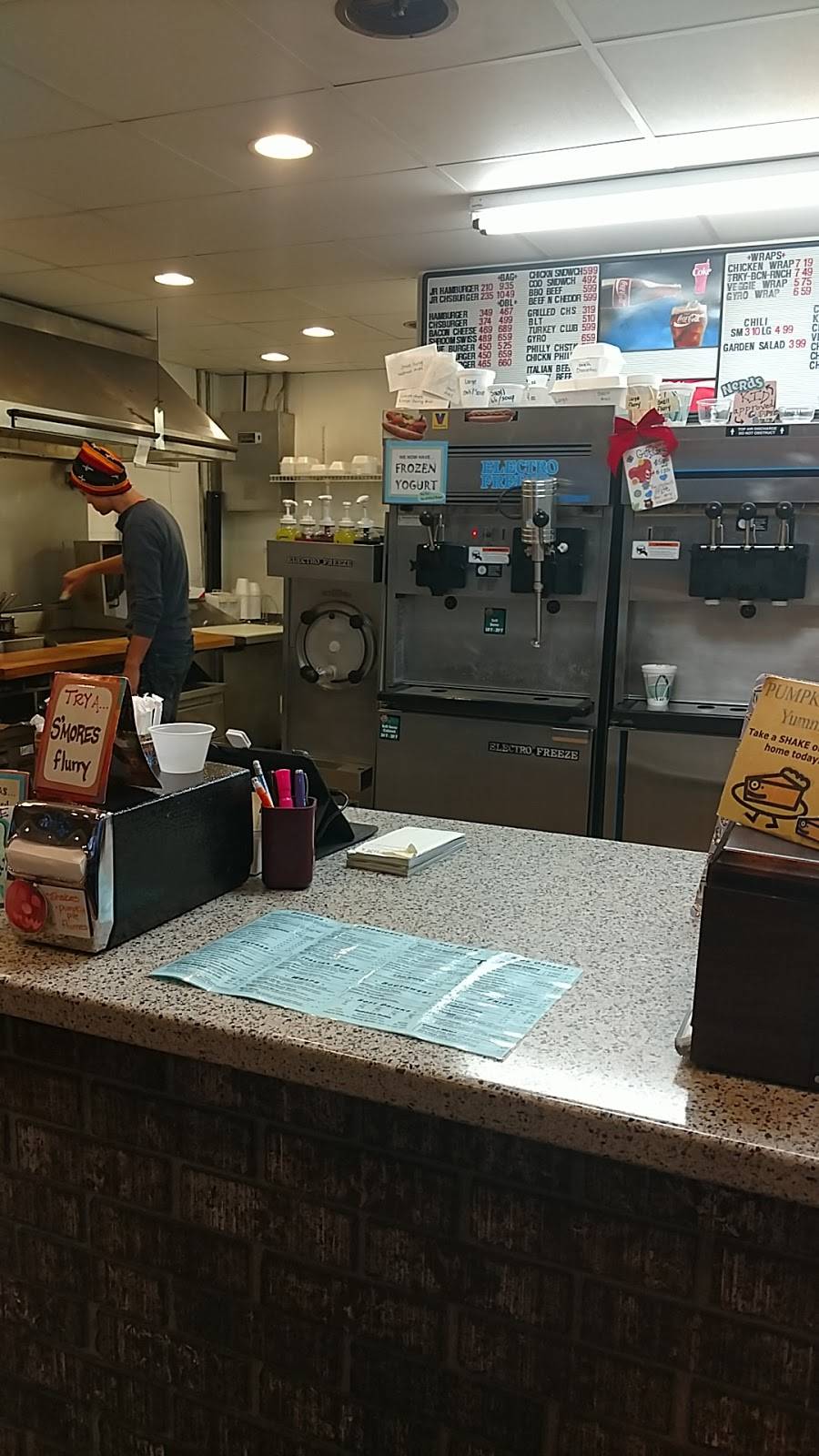 Mr Freeze | restaurant | 801 E Grant Hwy, Marengo, IL 60152, USA | 8155688811 OR +1 815-568-8811