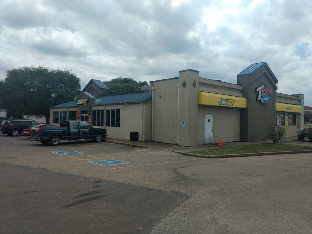 Subway | restaurant | 1020 S 5th St, Waco, TX 76706, USA | 2547537827 OR +1 254-753-7827