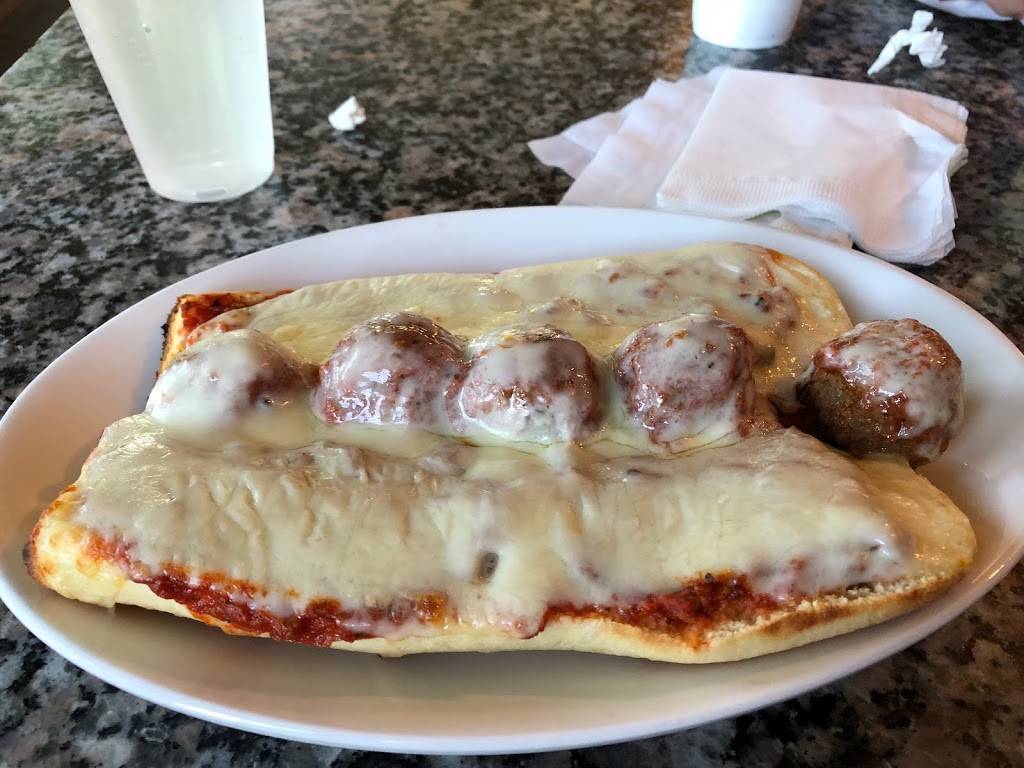 Michaels Italian Feast | restaurant | 1006 Peoria St, Washington, IL 61571, USA | 3094441984 OR +1 309-444-1984