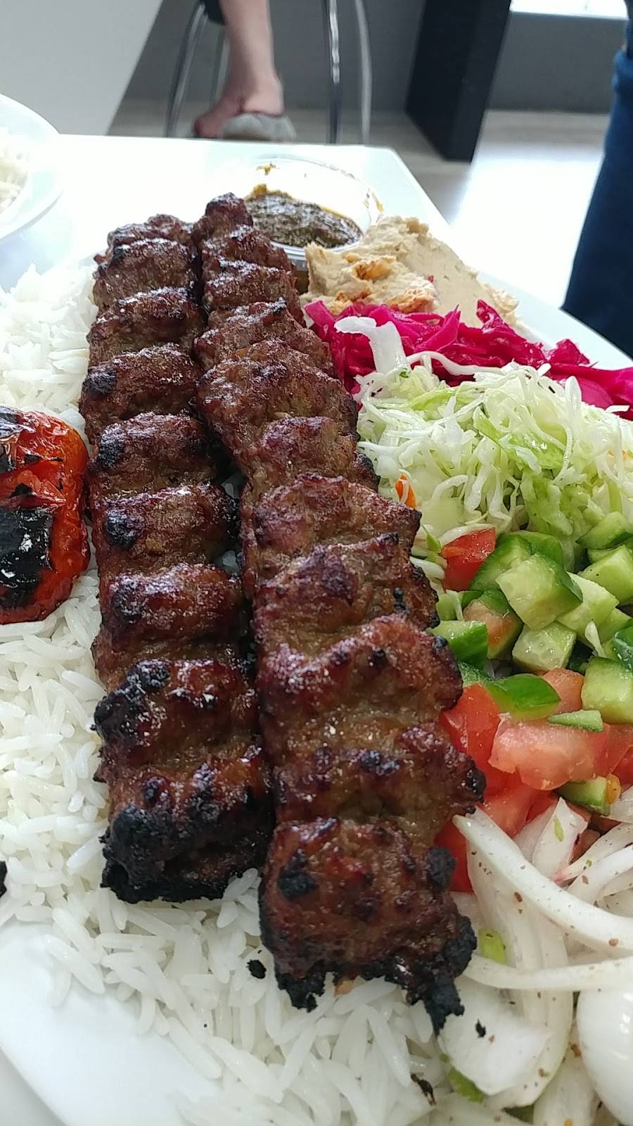 The Grill Spot | restaurant | 3904, 17334 Ventura Blvd, Encino, CA 91316, USA | 8189452626 OR +1 818-945-2626