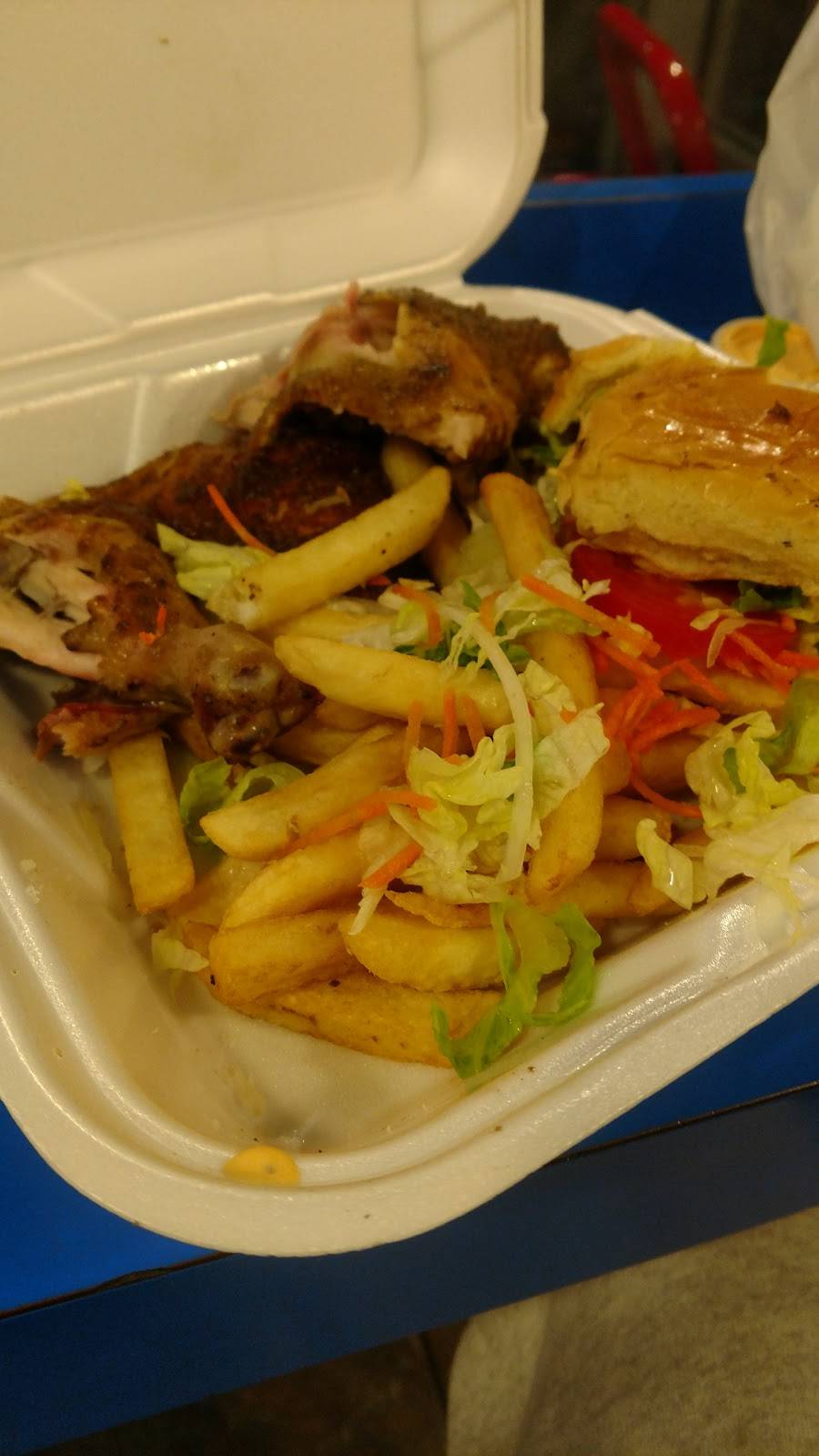 Crisp & Juicy | meal takeaway | 4540 Lee Hwy, Arlington, VA 22207, USA | 7032434222 OR +1 703-243-4222