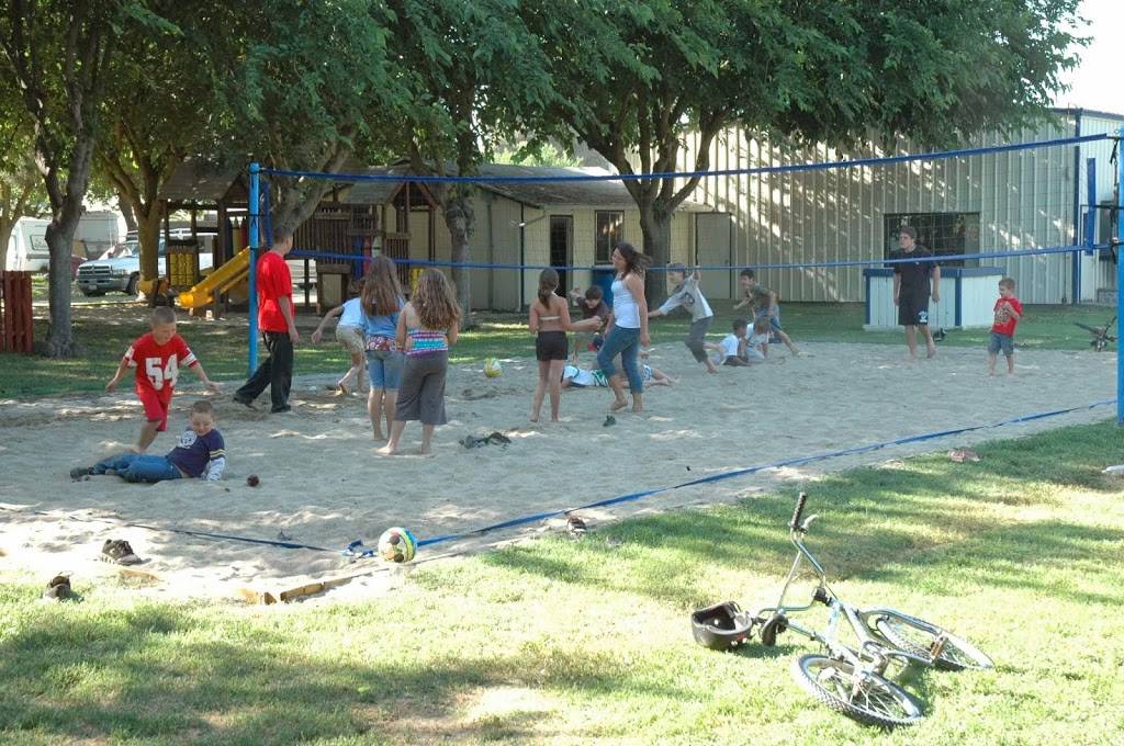 Lighthouse Marina & Resort | restaurant | 151 Brannan Island Rd, Isleton, CA 95641, USA | 9167775511 OR +1 916-777-5511